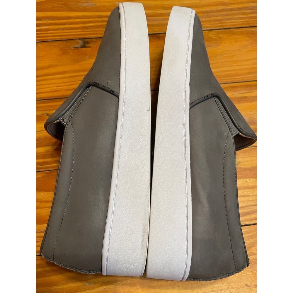 Vionic Slip-On Flats in Olive Green with White Sole - Picture 4 of 10